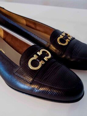 Salvatore Ferragamo Ladies Black Leather Gancini Style Horse Bit Loafers 7.5M